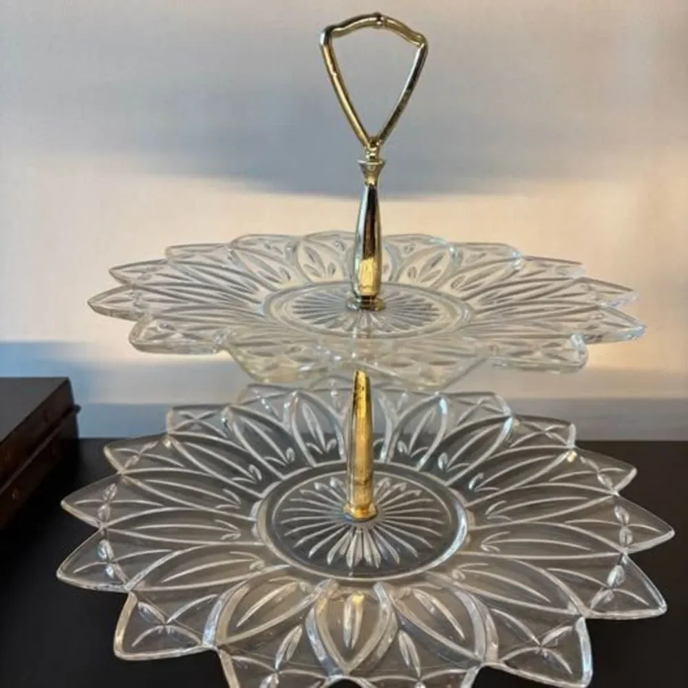2 pcs. Vintage Federal Glass Petal Flower